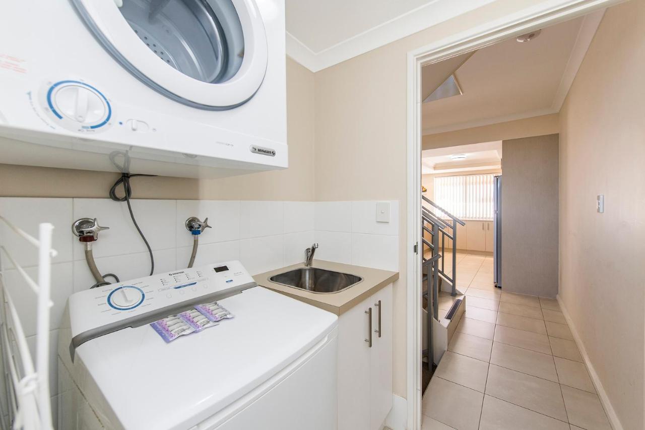 Serenity On The Terrace Mandurah Exterior photo