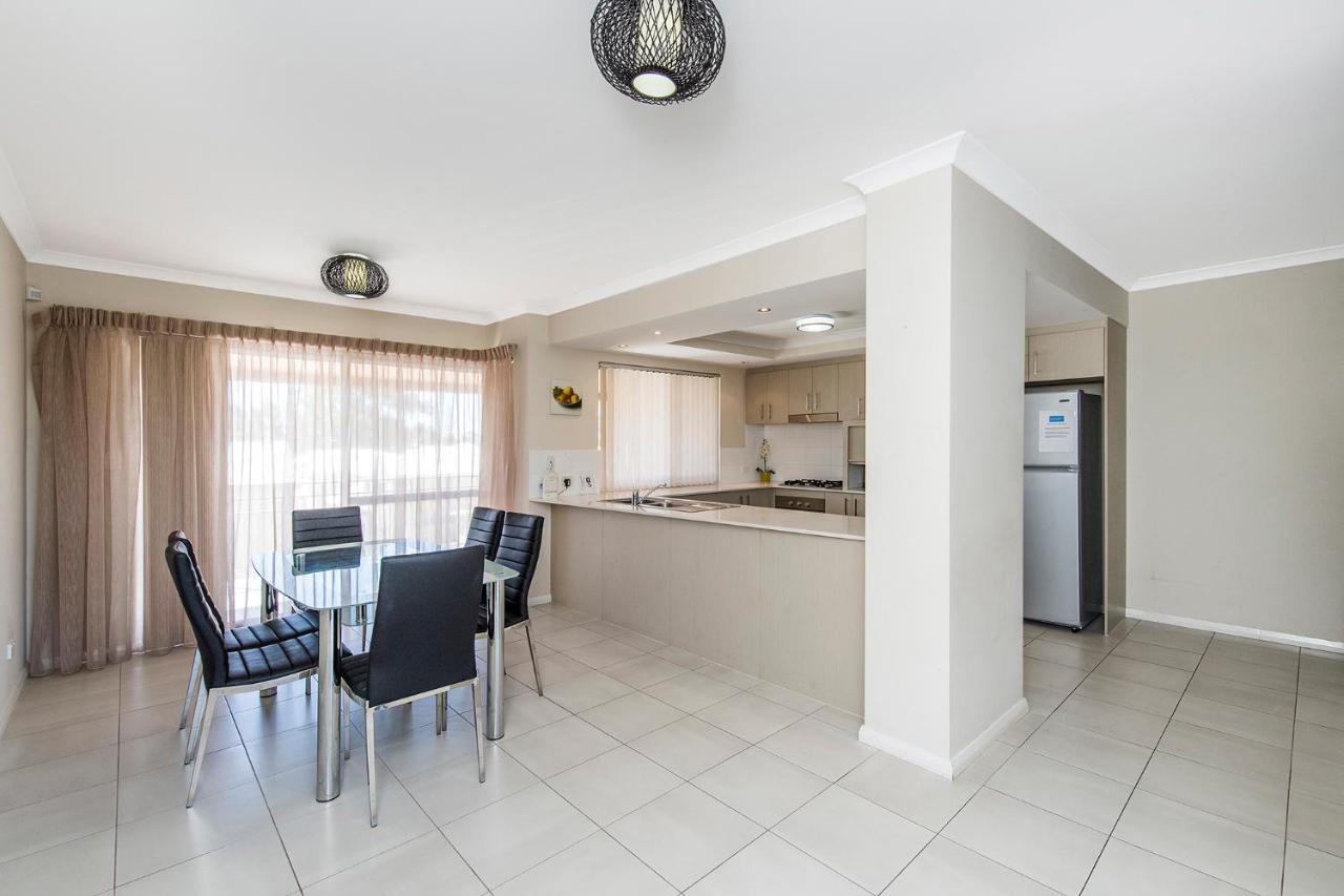 Serenity On The Terrace Mandurah Exterior photo