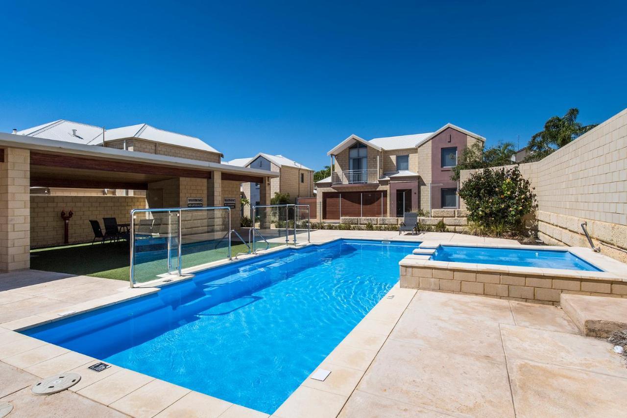 Serenity On The Terrace Mandurah Exterior photo