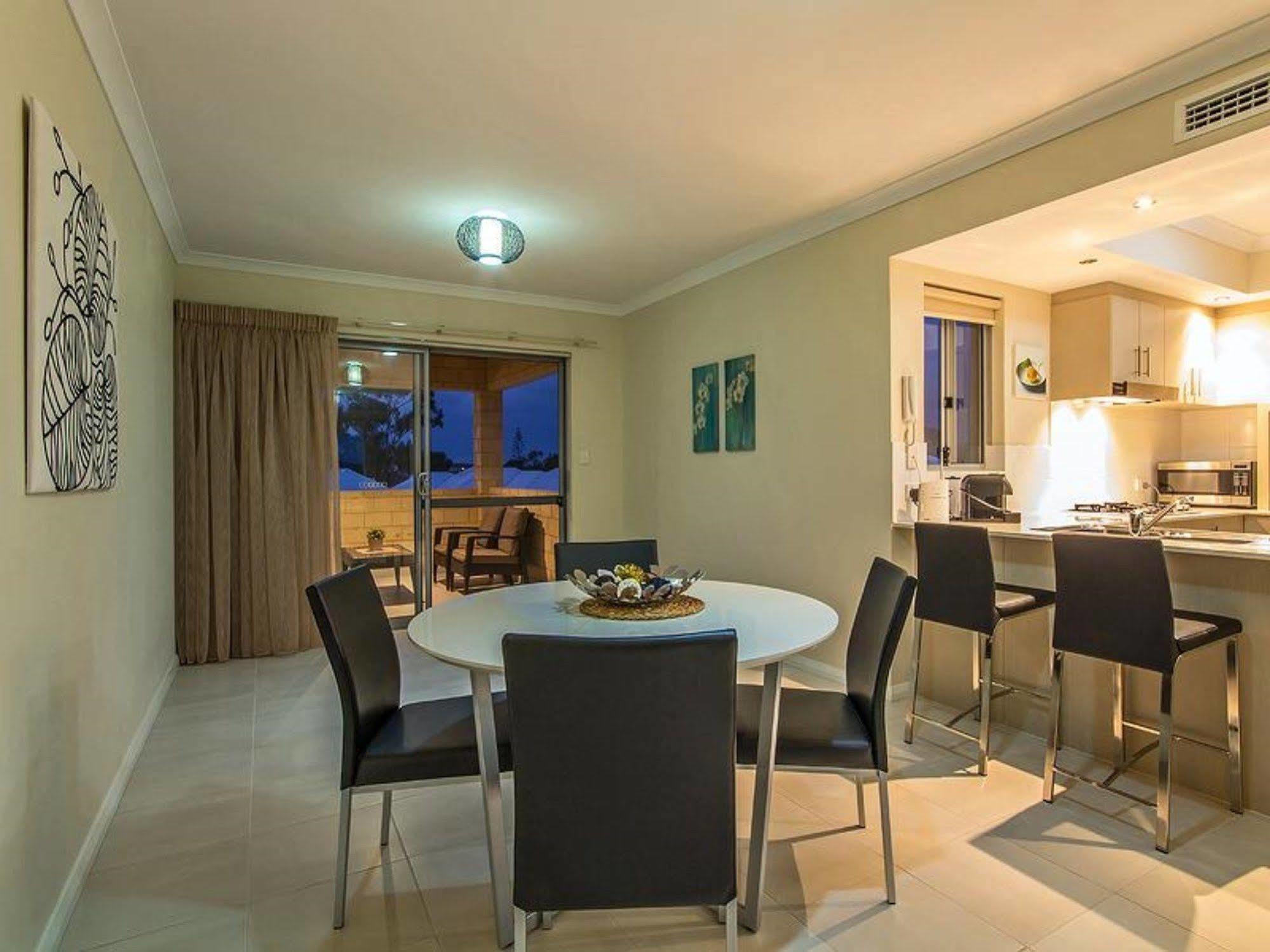 Serenity On The Terrace Mandurah Exterior photo